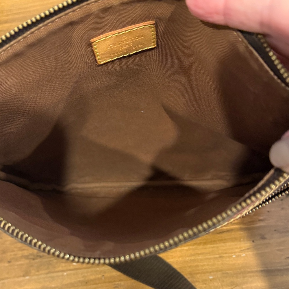 Louis Vuitton Monogram Brown Messenger Bag- great used condition - Picture 13 of 16